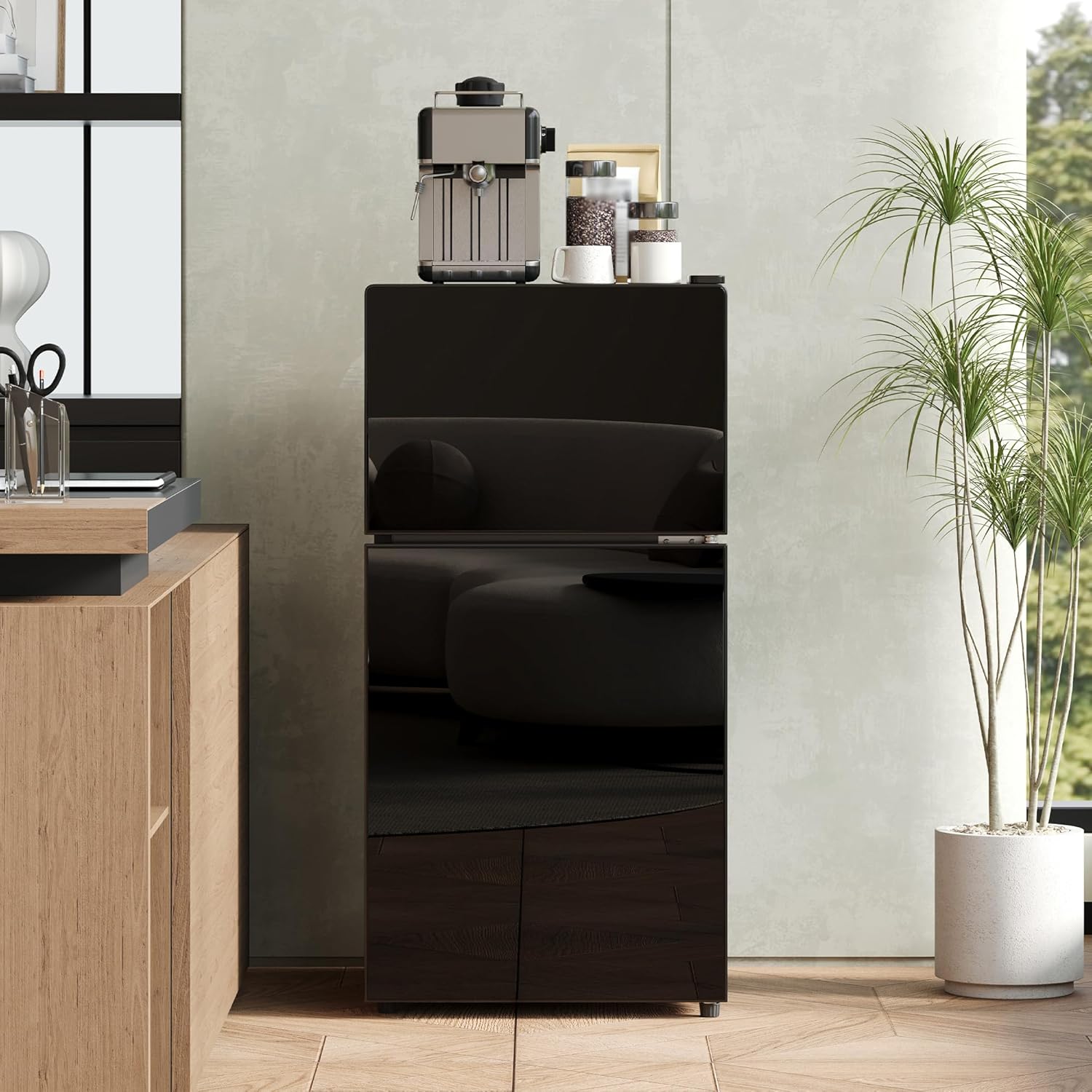Merax Kühlschrank mit Gefrierfach, 60L Kleiner Kühlschrank, kompakt, Glastür, LED-Innenbeleuchtung, manuelle Temperaturregelung, Glasablagen, 45 dB(A), Mini Fridge für Studentenwohnheim Büro, Schwarz — Ansicht 2
