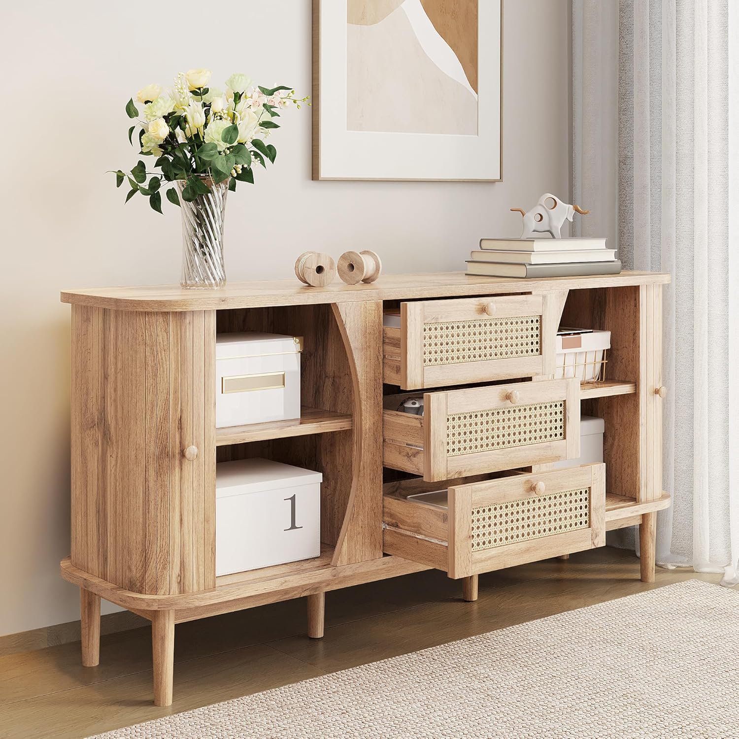 Merax Sideboard 140,5×40×76 cm, Rattankommode mit Schiebetüren, verstellbaren Einlegeböden, abgerundete Platte, stilvoller Stauraum für Wohnzimmer, Esszimmer & Flur, Holzfarbe — Ansicht 3